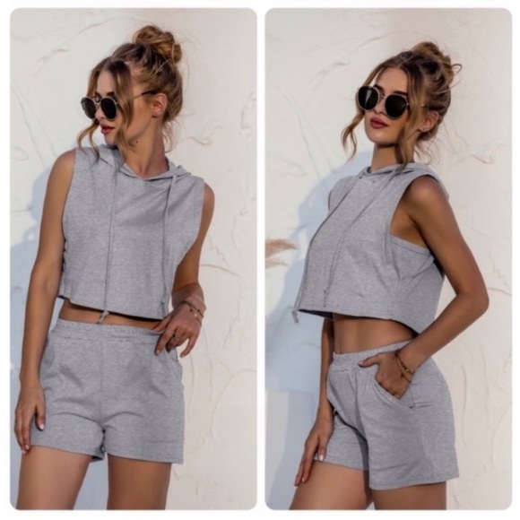 NWOT Black hooded crop top vest and shorts with pockets workout lounge set - Picture 6 of 11